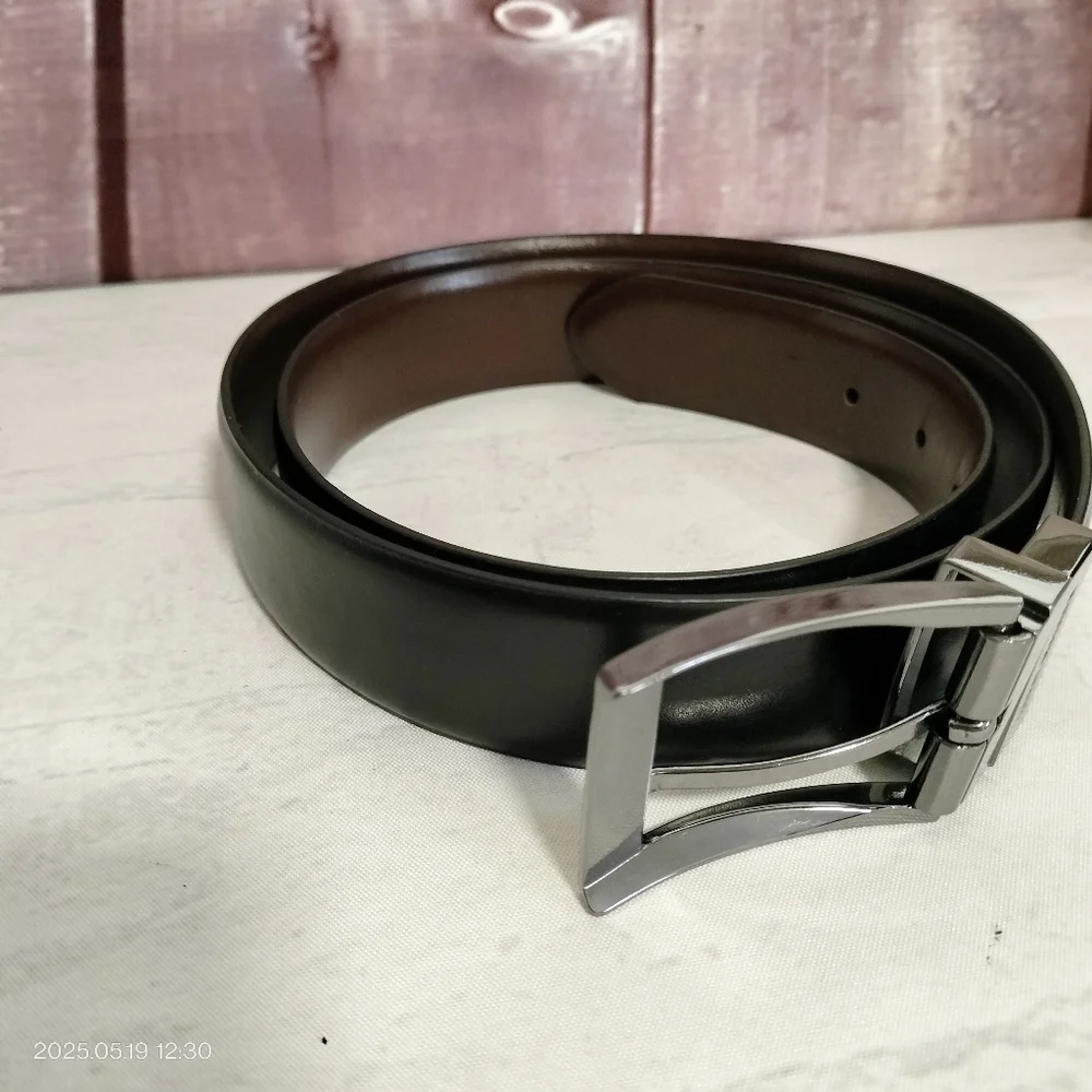 Steve Madden Black/Brown Reversible Sz 38 Belt Silver Buckle Classic Business